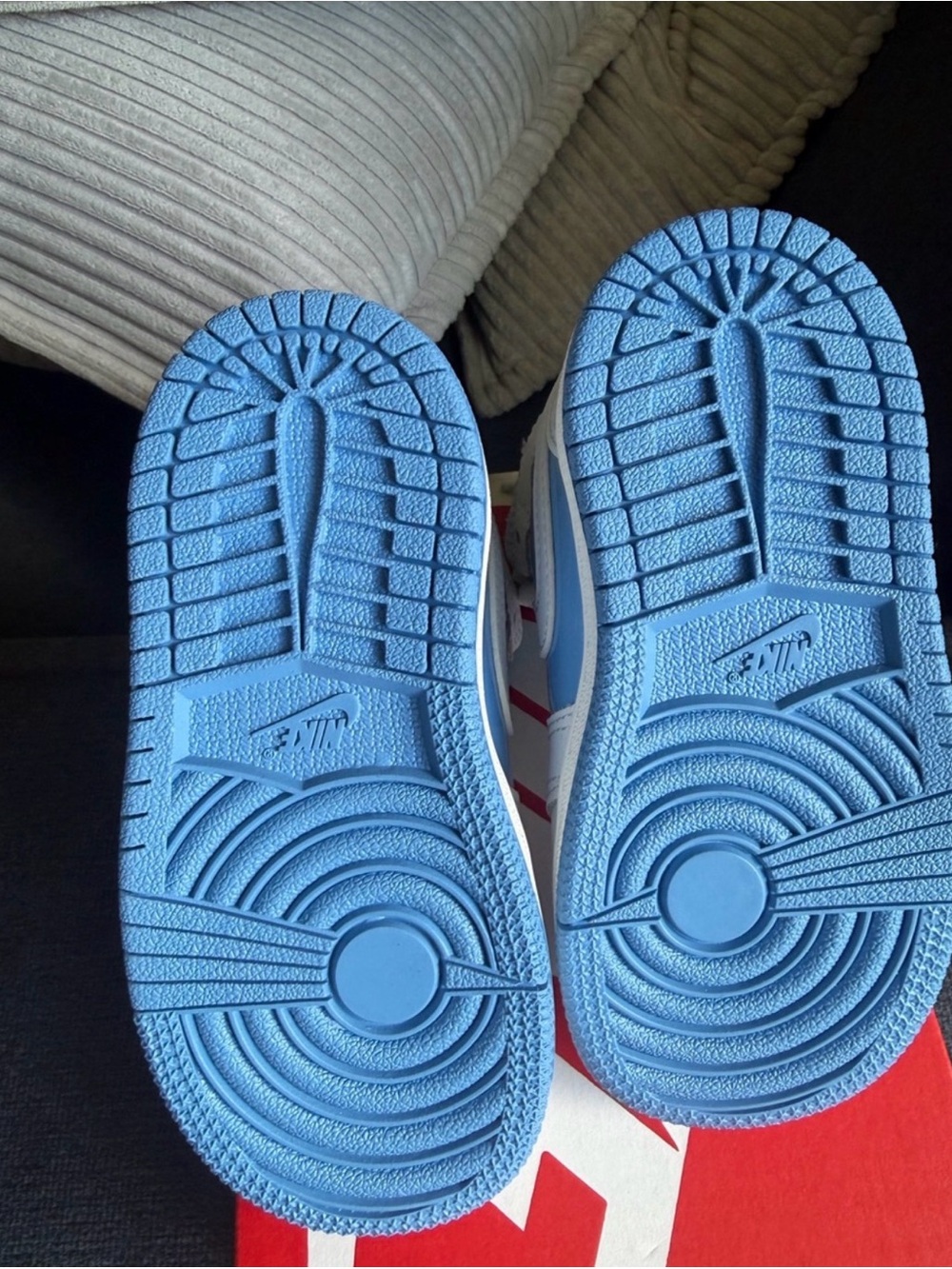 Jordan 1 Mid SE Toddler Boys' "White/Legend Blue" Shoe